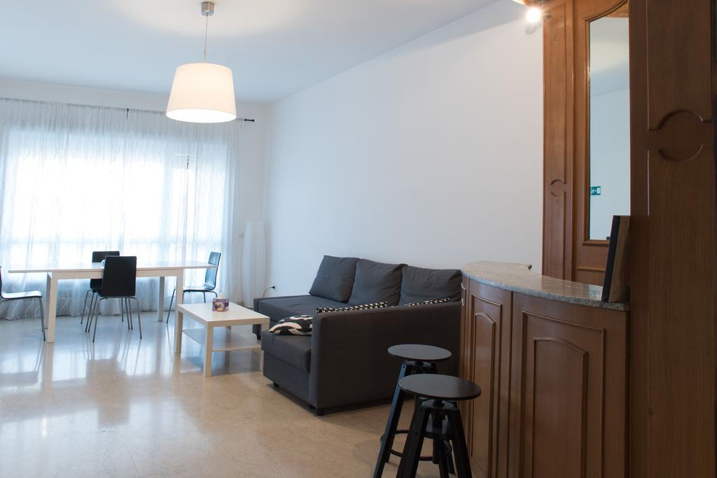 House In The City Rom Zimmer foto